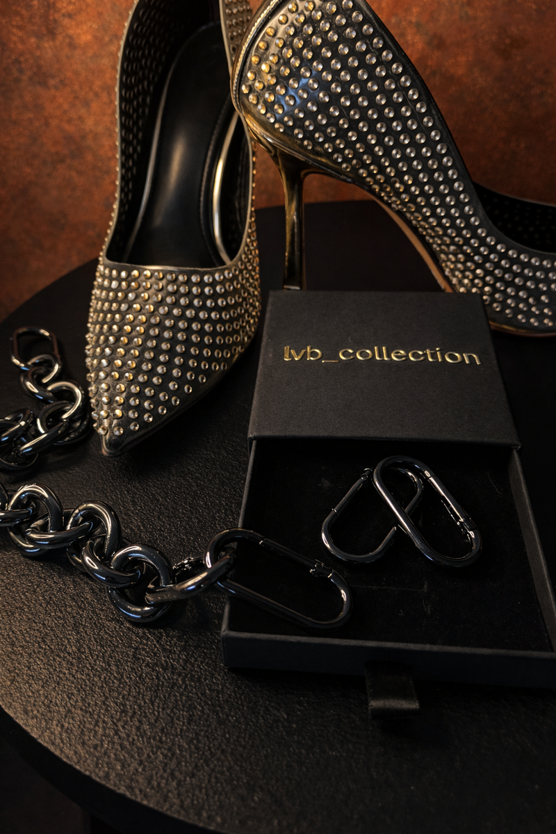 Black large U extension ring