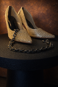Black embellishment Chain